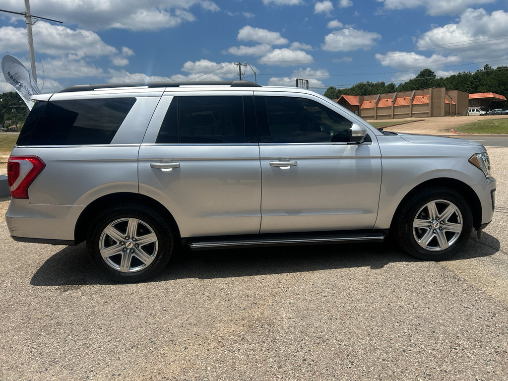Used 2019 Ford Expedition XLT w/ Equipment Group 202A RWD image 21
