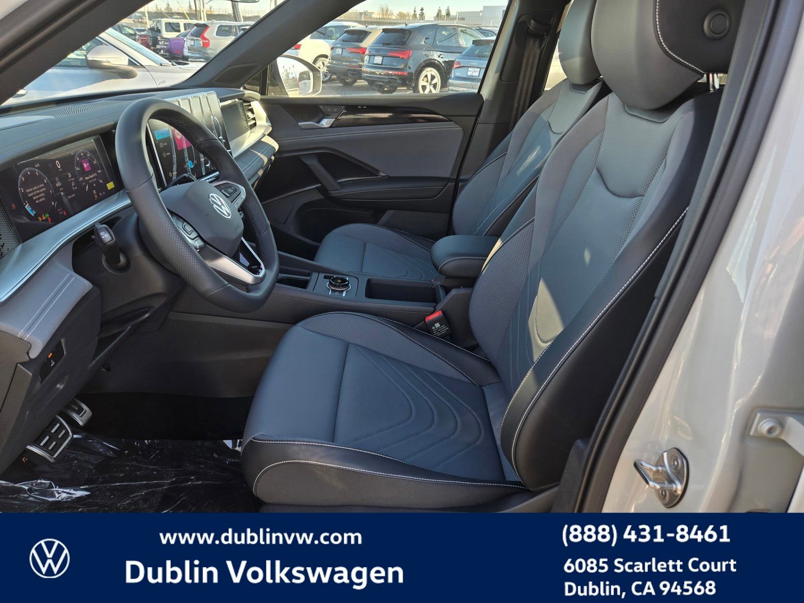 New 2026 Volkswagen Tiguan SE R-Line AWD/4WD image 13