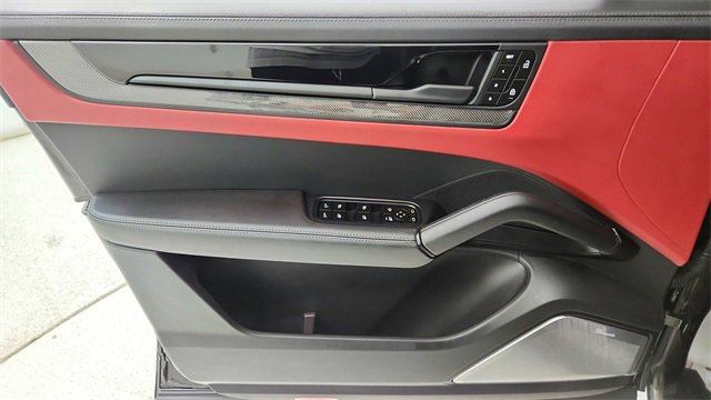 Used 2024 Porsche Cayenne Turbo GT image 38