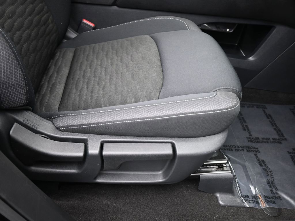 Used 2025 Nissan Pathfinder SV image 48