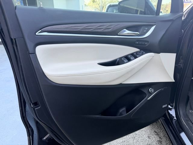 Used 2023 Buick Enclave Avenir w/ Trailering Package, 5000 lbs. image 11