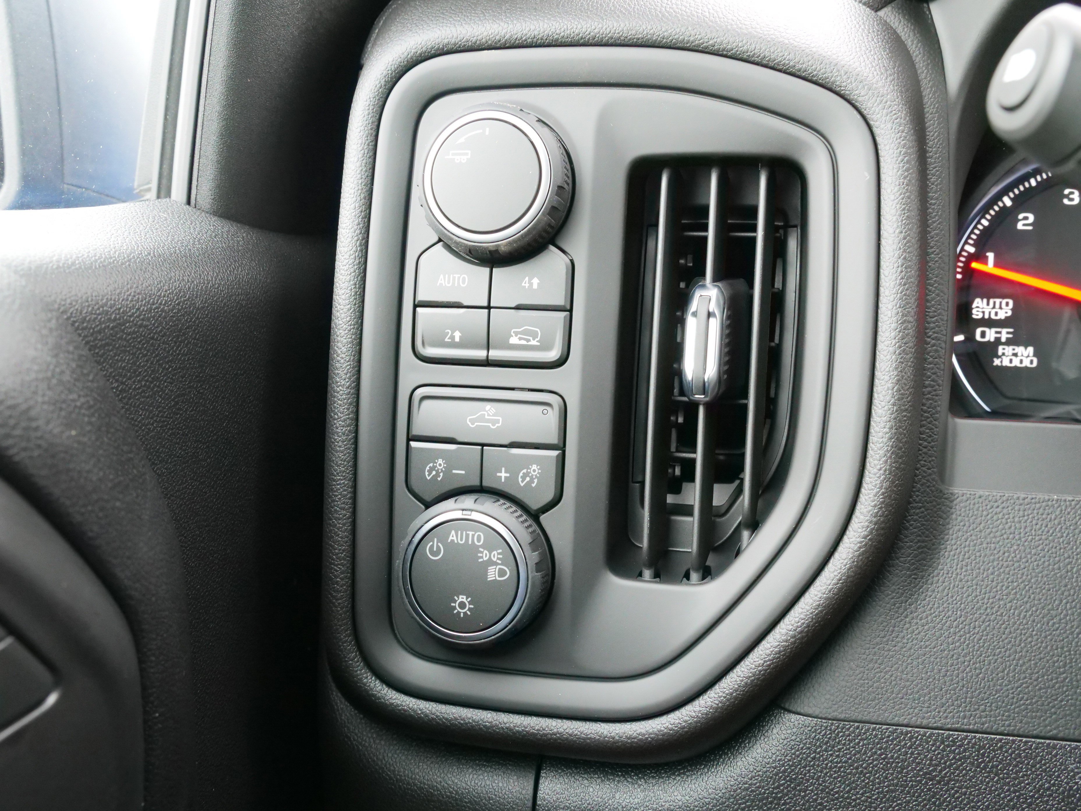 New 2026 Chevrolet Silverado 1500 Custom w/ Turbomax Blackout Package image 23