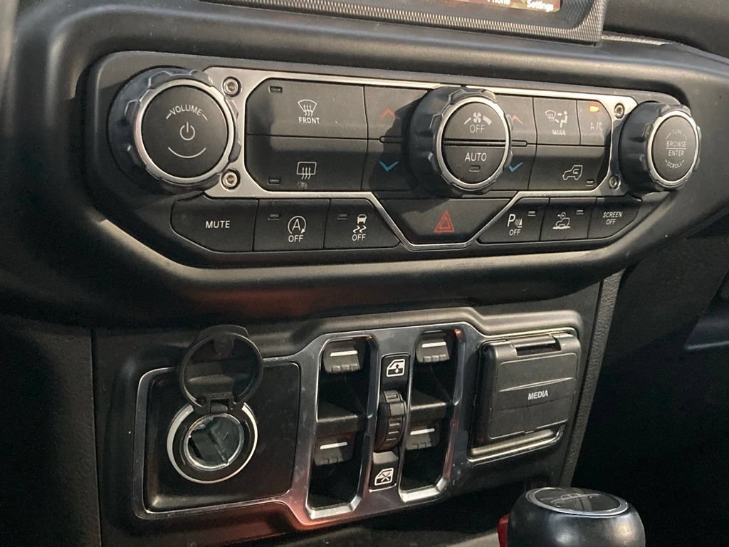 Used 2021 Jeep Gladiator Overland w/ Popular Equipment Package AWD/4WD image 21