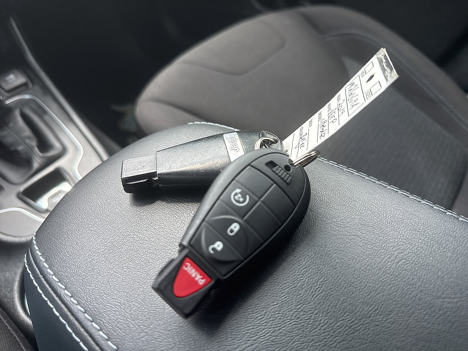 Used 2019 Jeep Cherokee Latitude w/ Cold Weather Group AWD/4WD image 61