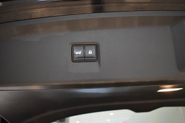Used 2023 INFINITI QX60 Luxe w/ Performance Audio Package image 39