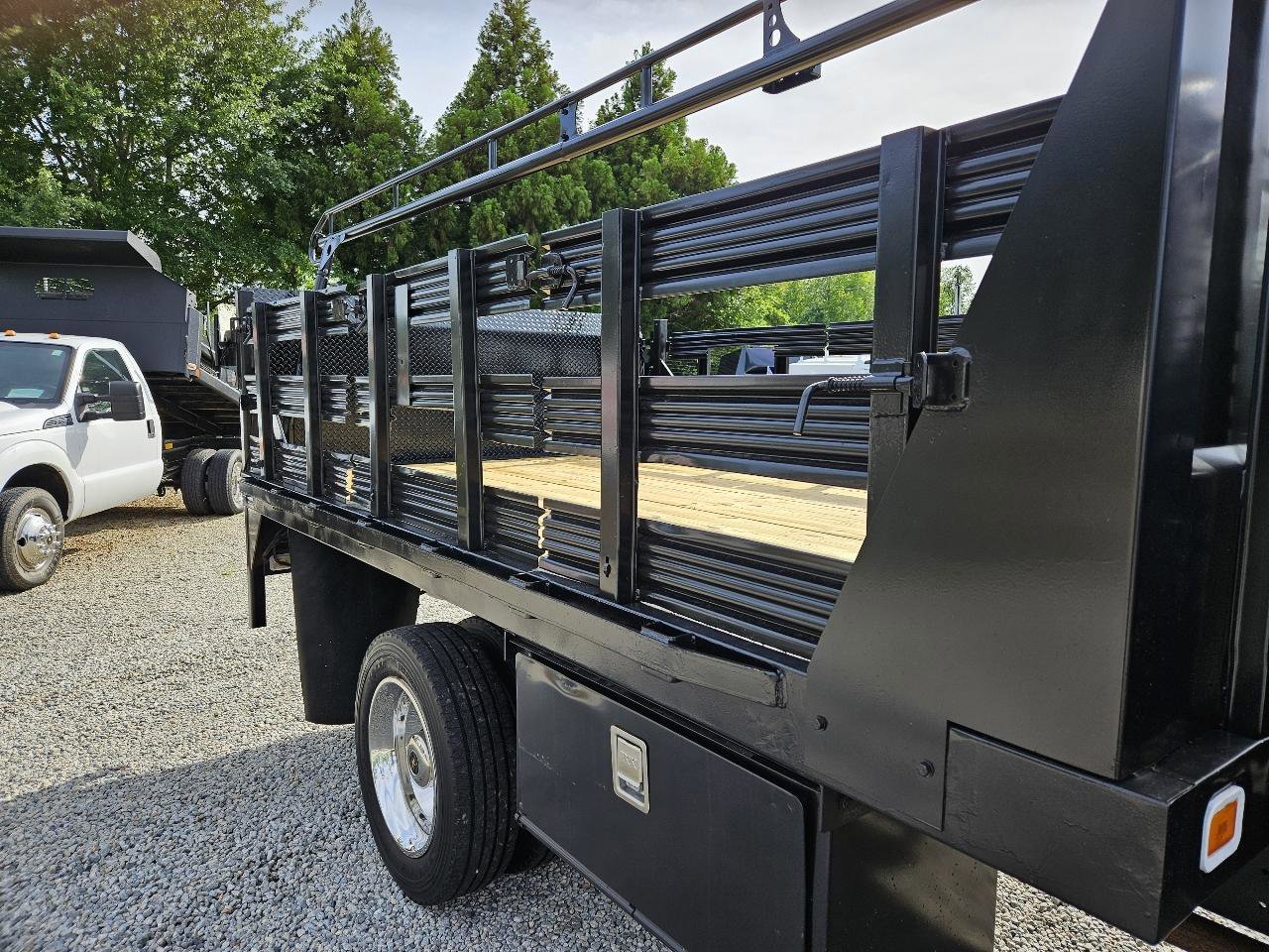 Used 2012 Ford F550 2WD Regular Cab Super Duty w/ PWR Equipment Group image 12