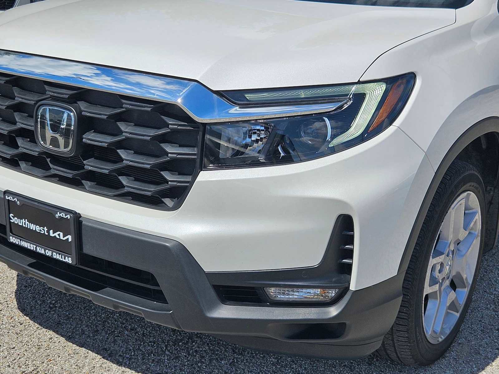 Used 2024 Honda Passport EX-L image 10