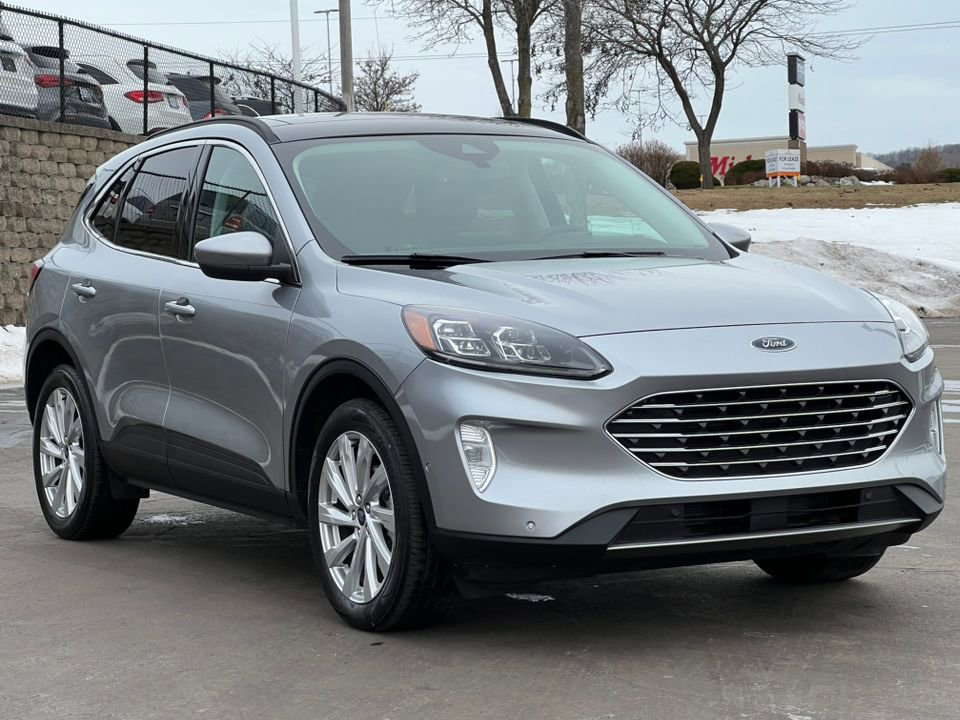 Certified 2022 Ford Escape Titanium w/ Titanium Elite Package image 39