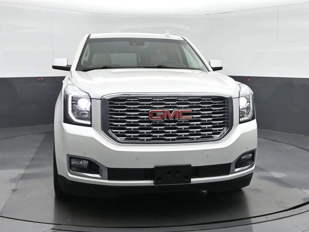 Used 2019 GMC Yukon XL Denali w/ Denali Ultimate Package AWD/4WD image 2