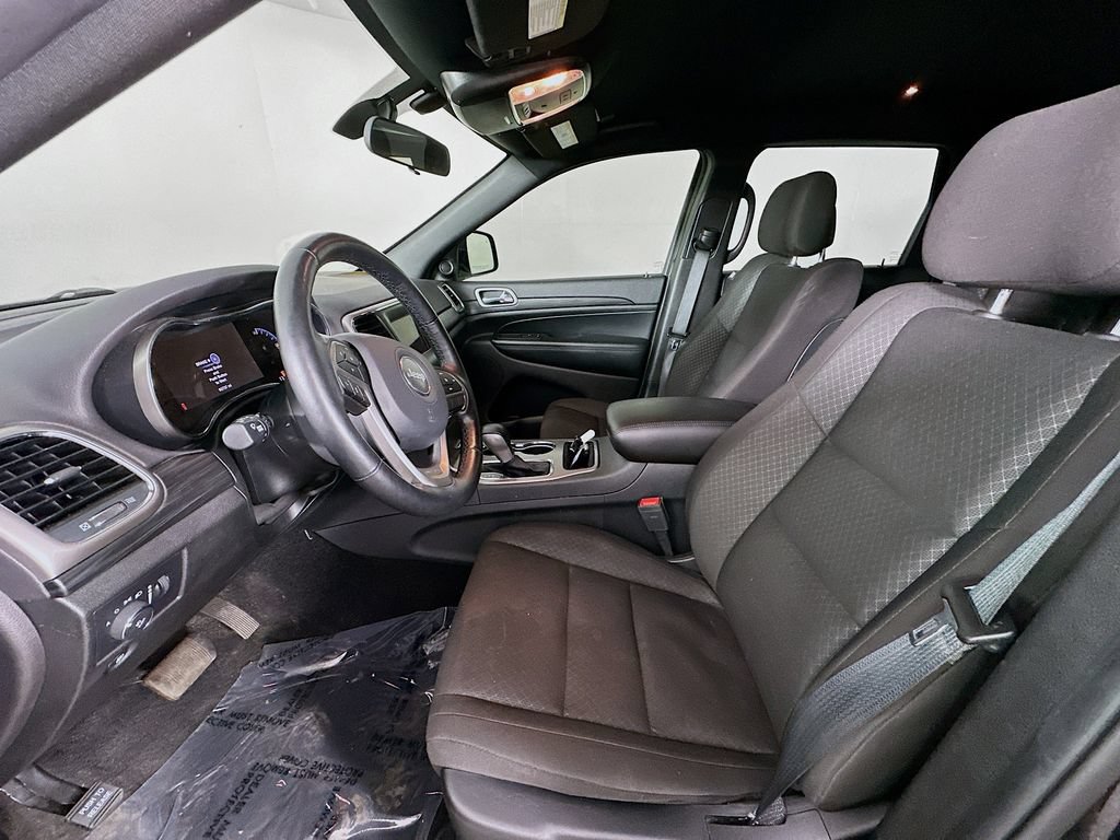 Certified 2021 Jeep Grand Cherokee Laredo w/ Security & Convenience Group AWD/4WD image 29