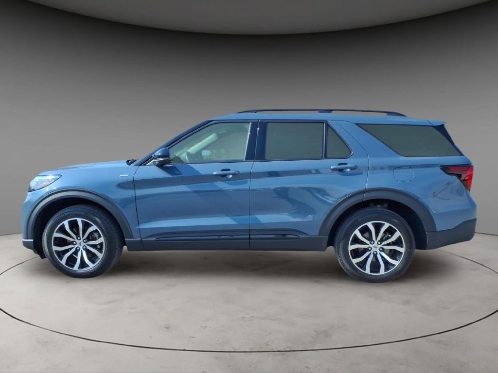 Certified 2025 Ford Explorer ST-Line AWD/4WD image 14