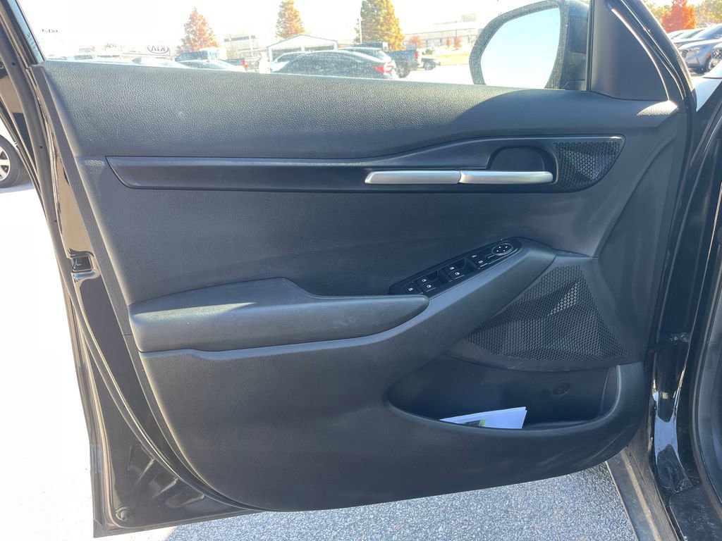 Used 2022 Kia Seltos LX image 31