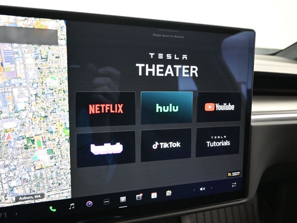 Used 2023 Tesla Model X Plaid image 23