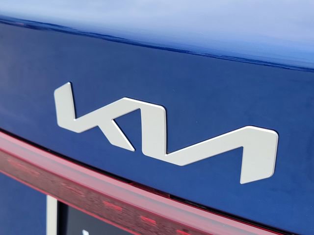 Used 2024 Kia Forte LXS w/ LXS Technology Package image 8