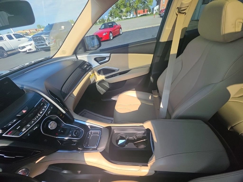 Used 2024 Acura RDX SH-AWD image 23