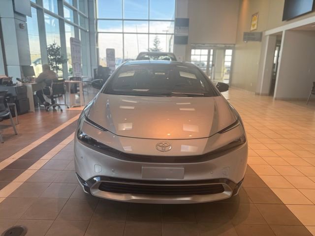 New 2025 Toyota Prius Plug-In Hybrid image 8