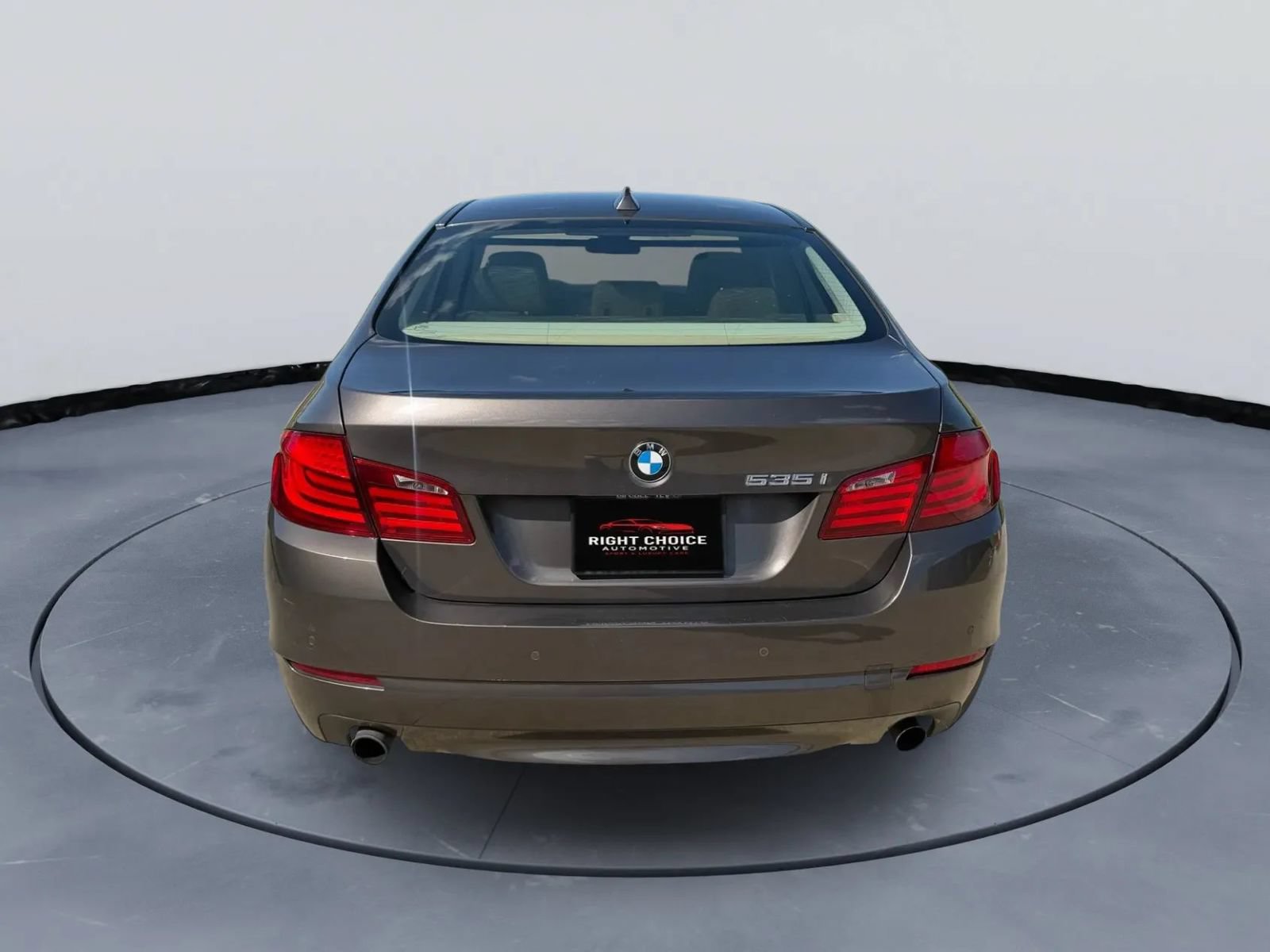 Used 2011 BMW 535i Sedan RWD image 4