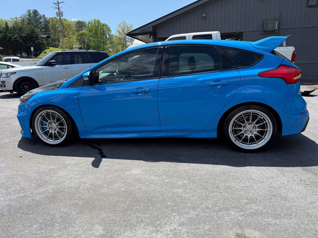 Used 2017 Ford Focus RS AWD/4WD image 39