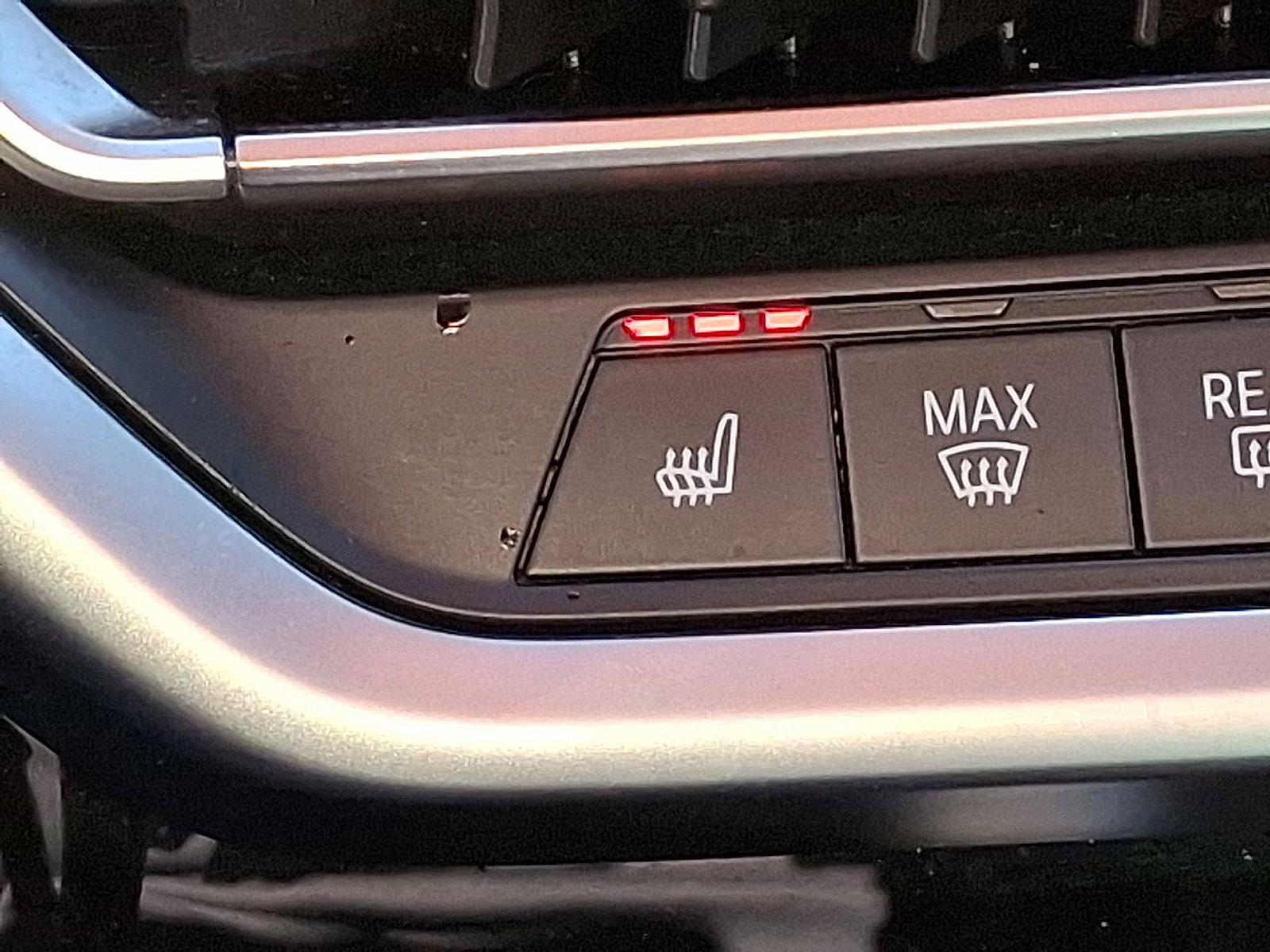 Used 2024 BMW X3 xDrive30i w/ Convenience Package image 19