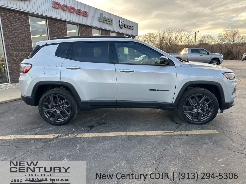 New 2026 Jeep Compass Latitude image 4