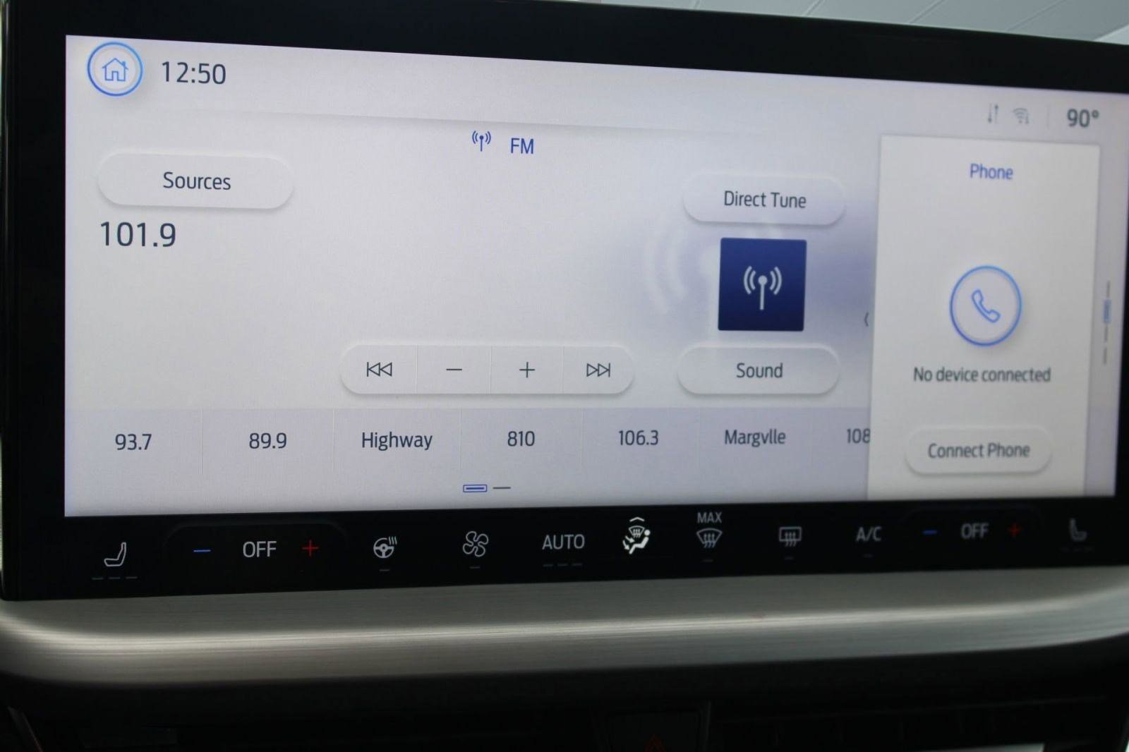 Used 2023 Ford Escape Platinum image 25