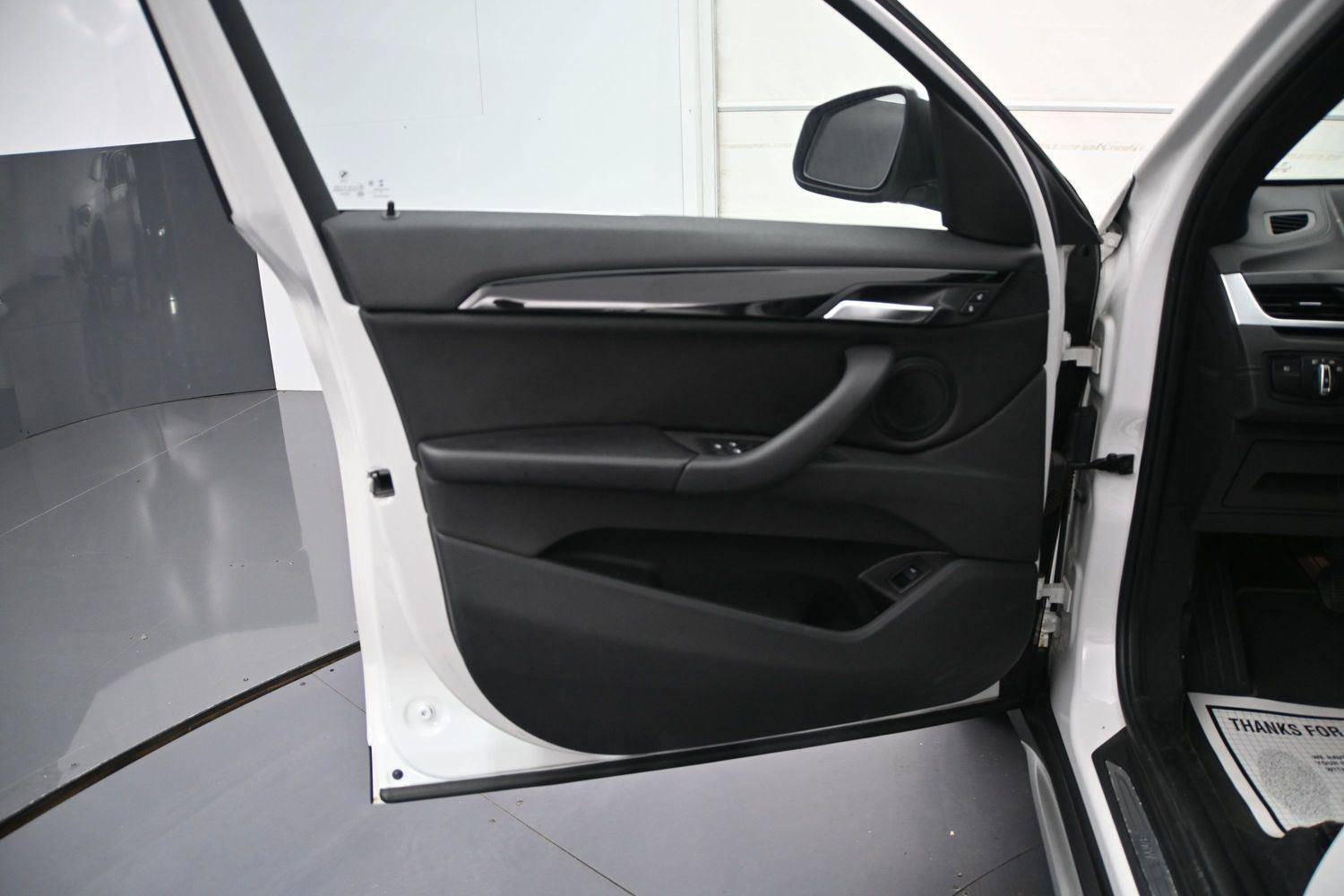Used 2020 BMW X1 xDrive28i w/ Premium Package AWD/4WD image 9