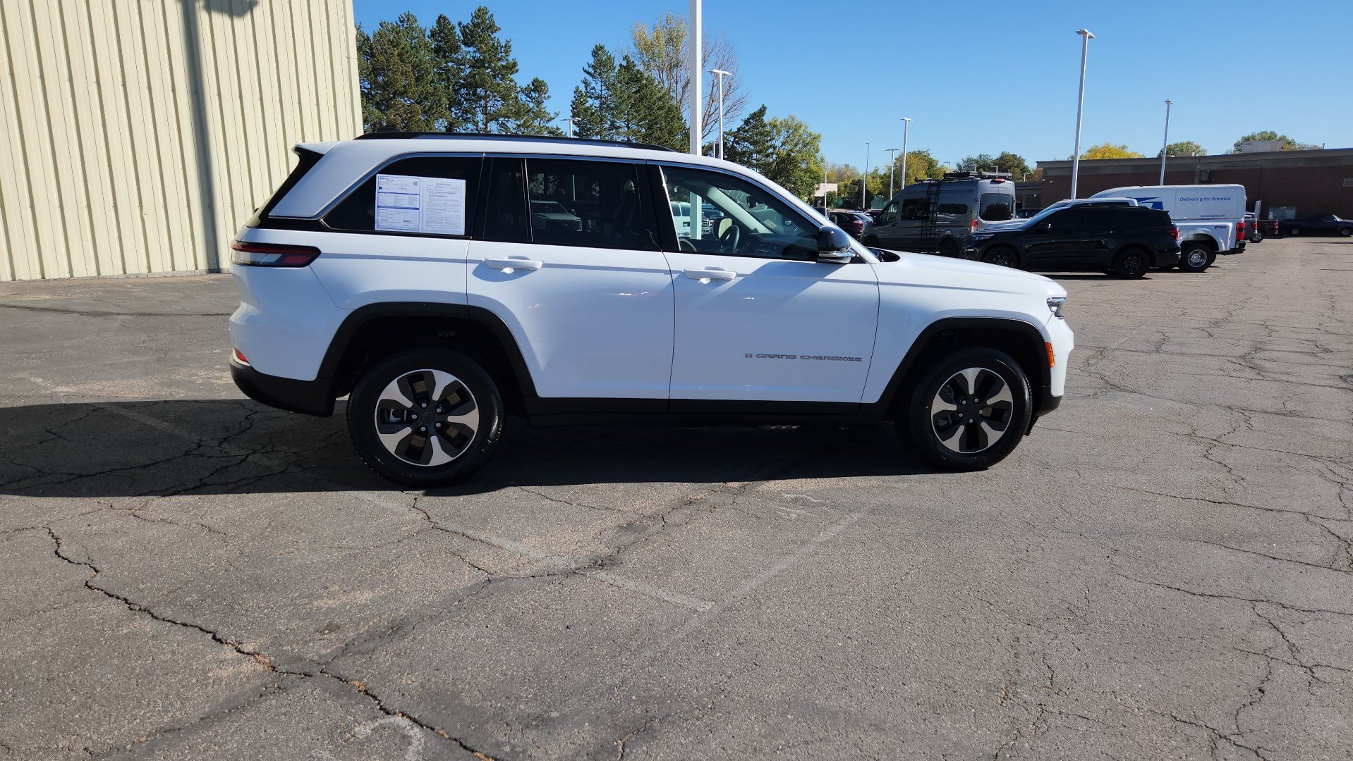 Used 2024 Jeep Grand Cherokee Limited 4xe AWD/4WD image 14