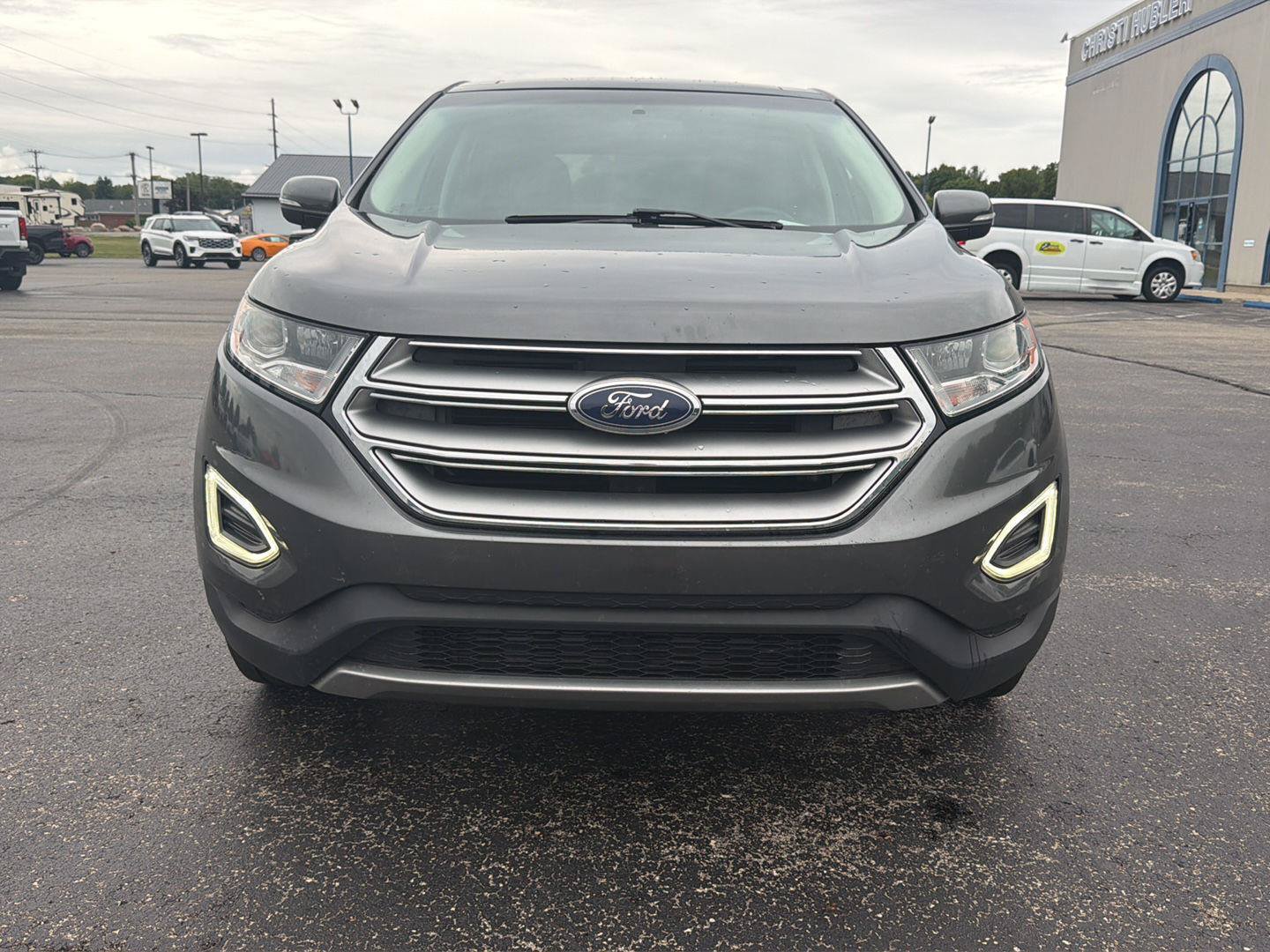 Used 2015 Ford Edge Titanium w/ Equipment Group 301A FWD image 2
