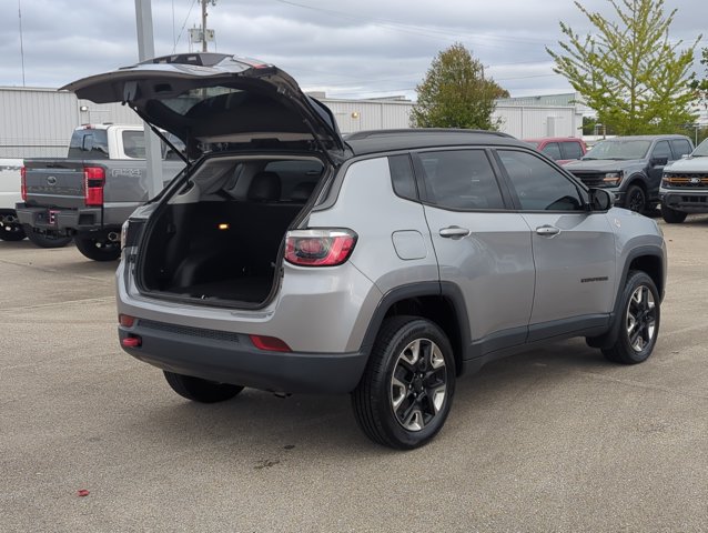 Used 2018 Jeep Compass Trailhawk w/ Leather Interior Group AWD/4WD image 5
