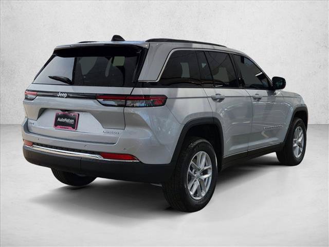 New 2026 Jeep Grand Cherokee Laredo X AWD/4WD image 2