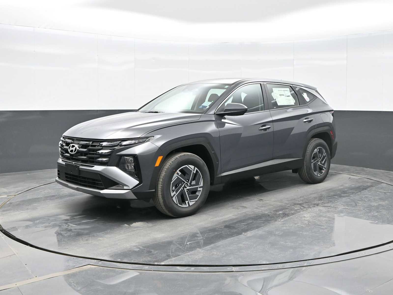 New 2026 Hyundai Tucson Blue SE image 4