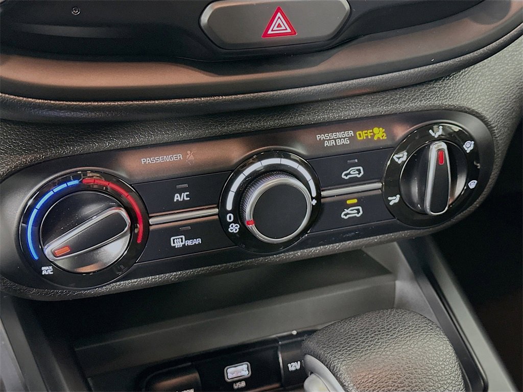 Used 2024 Kia Soul LX w/ Option Group 015 image 16