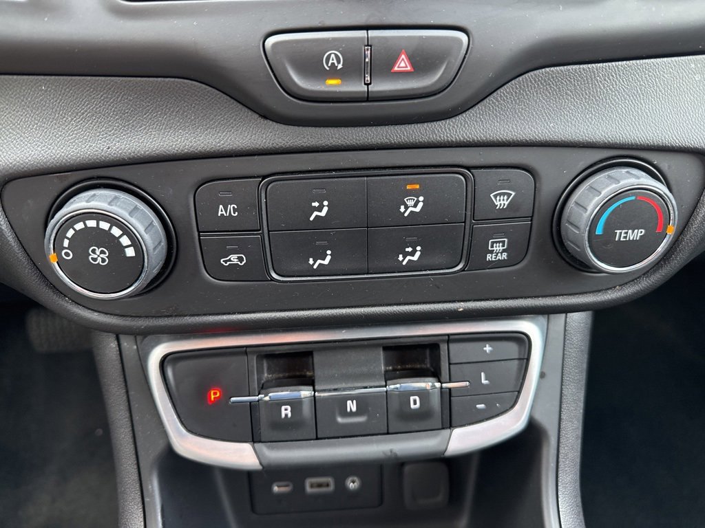 Used 2024 GMC Terrain SLE image 14