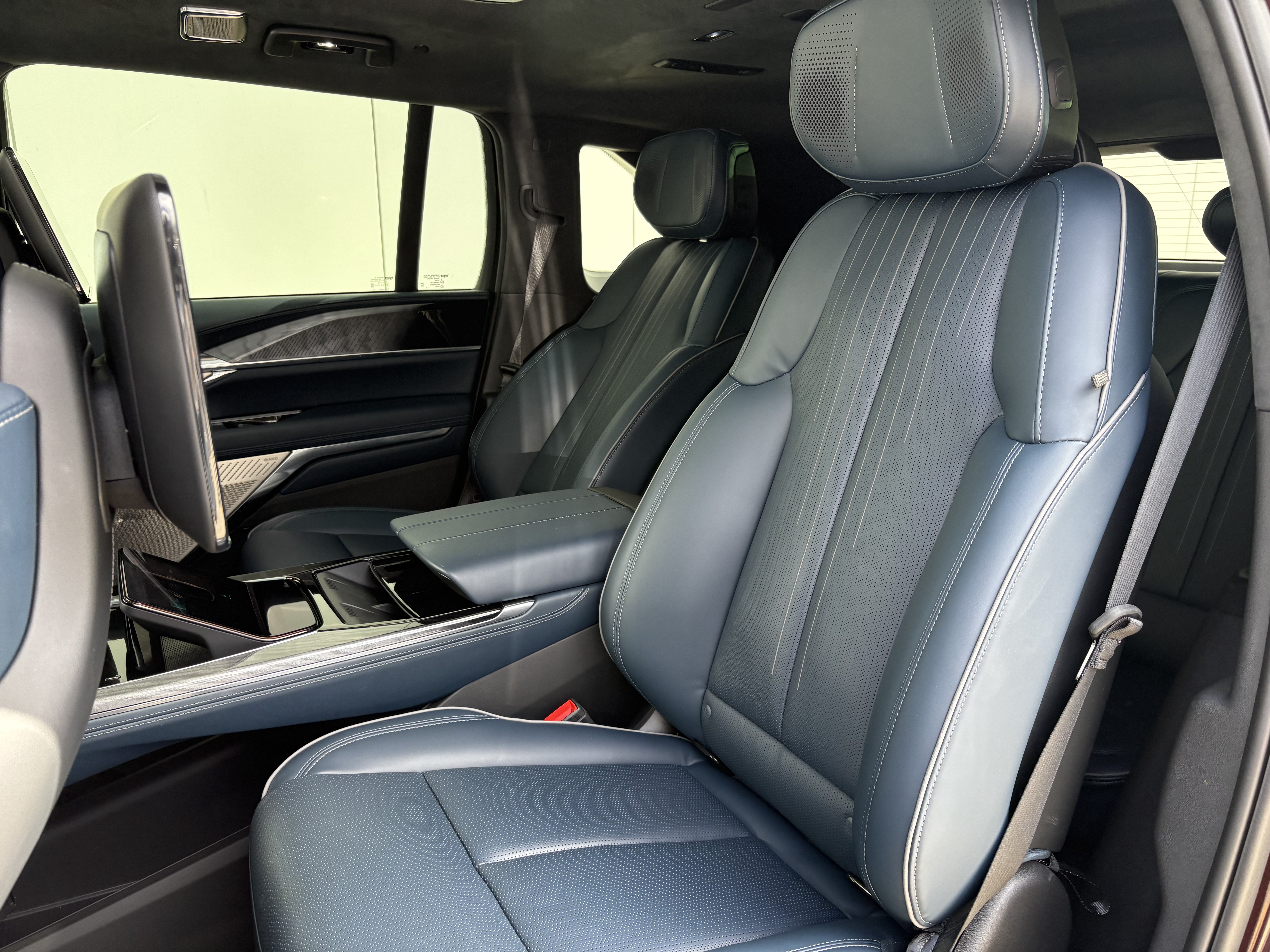 Used 2026 Cadillac Escalade IQ Sport 2 AWD/4WD image 13