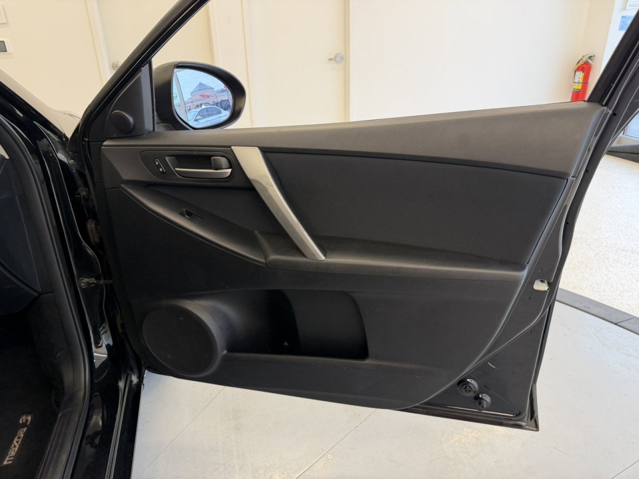 Used 2010 MAZDA MAZDA3 s Sport image 22