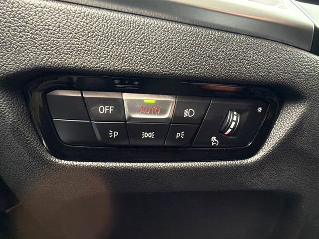 Used 2025 BMW 330i xDrive Sedan w/ Convenience Package image 27