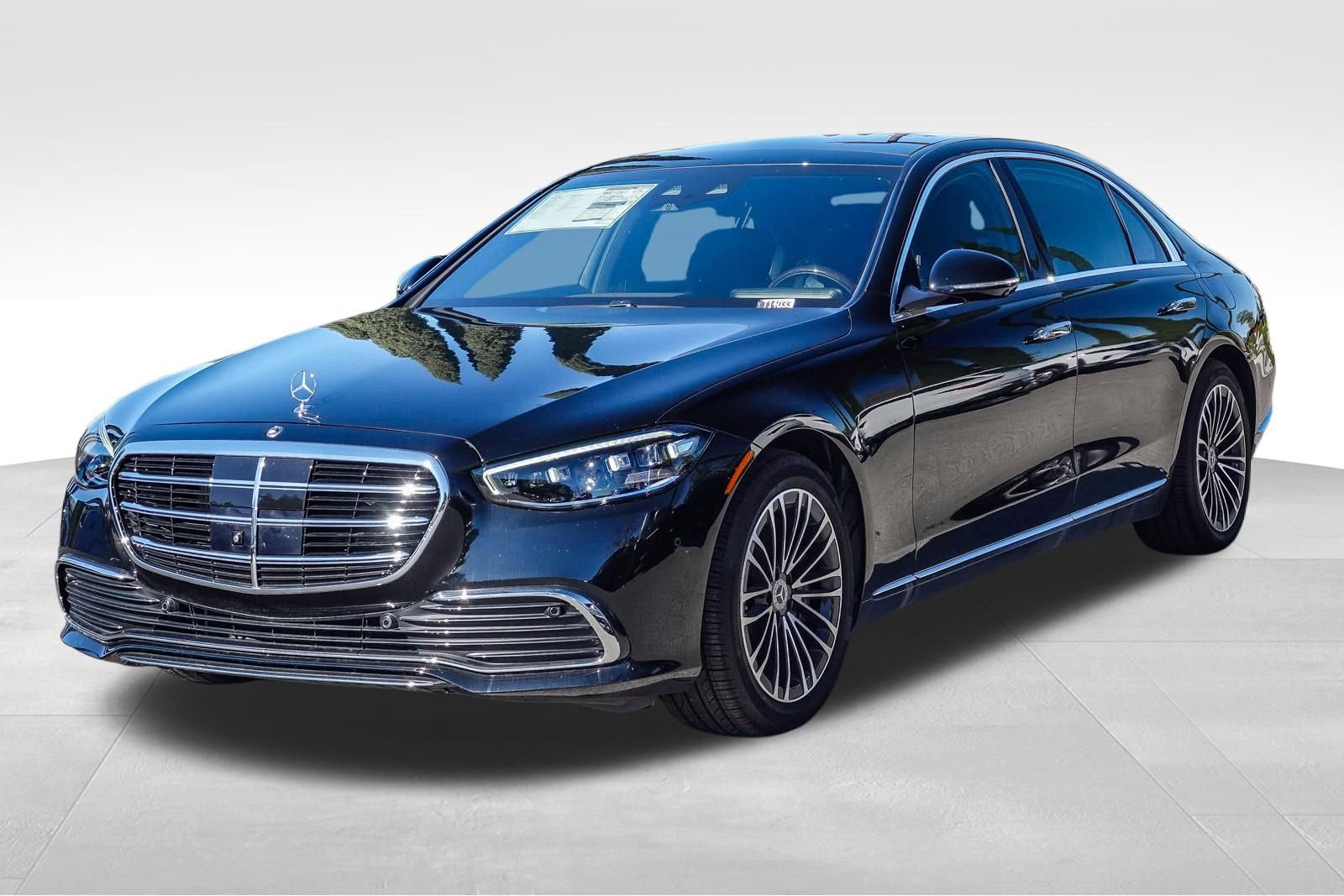 New 2024 Mercedes-Benz S 580e 4MATIC Sedan image 3