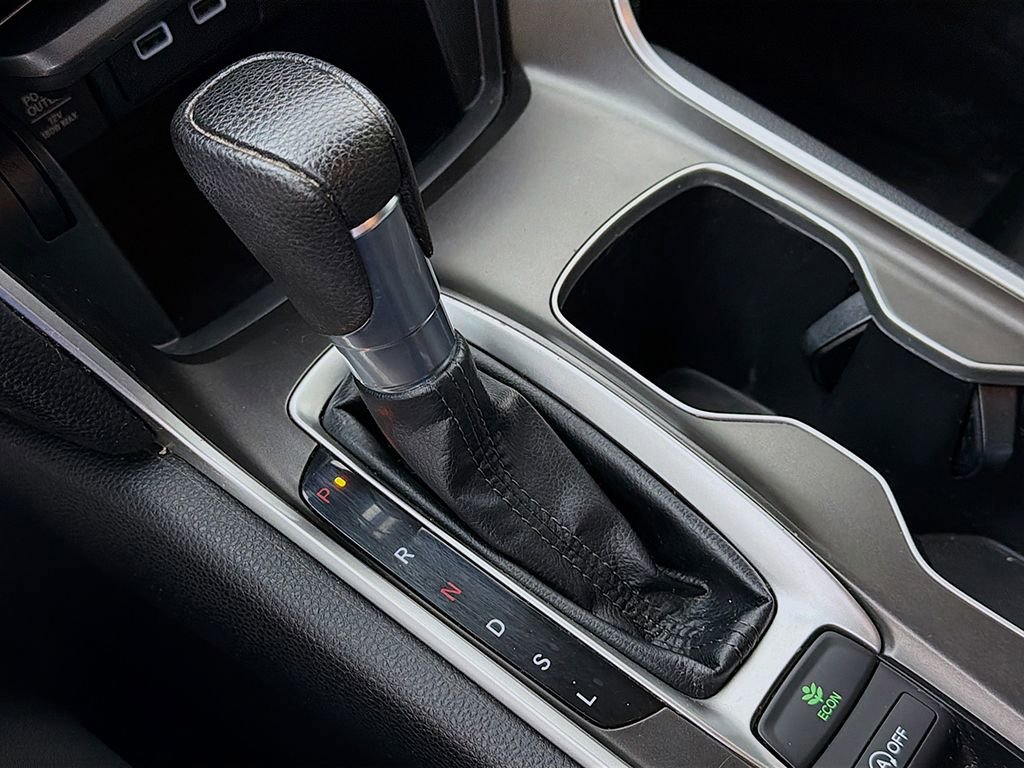 Used 2022 Honda Accord LX image 32