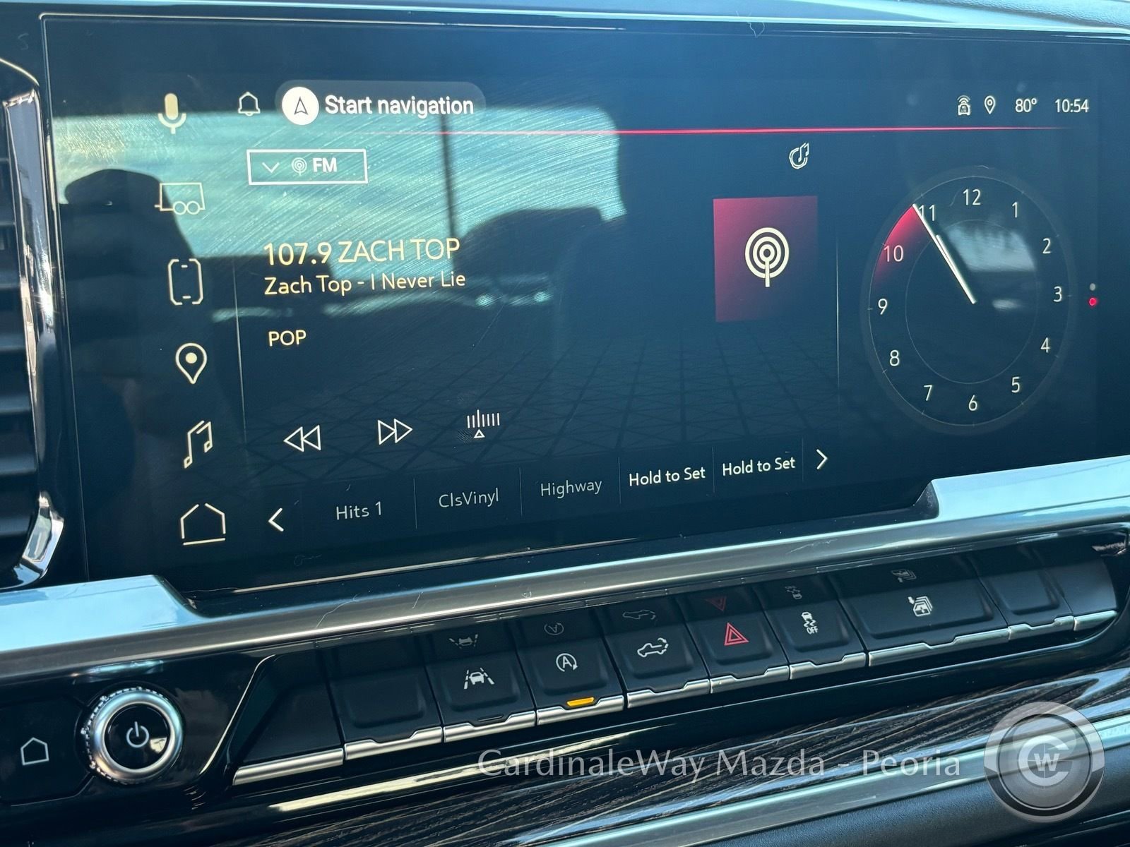 Used 2025 GMC Sierra 1500 SLE image 24