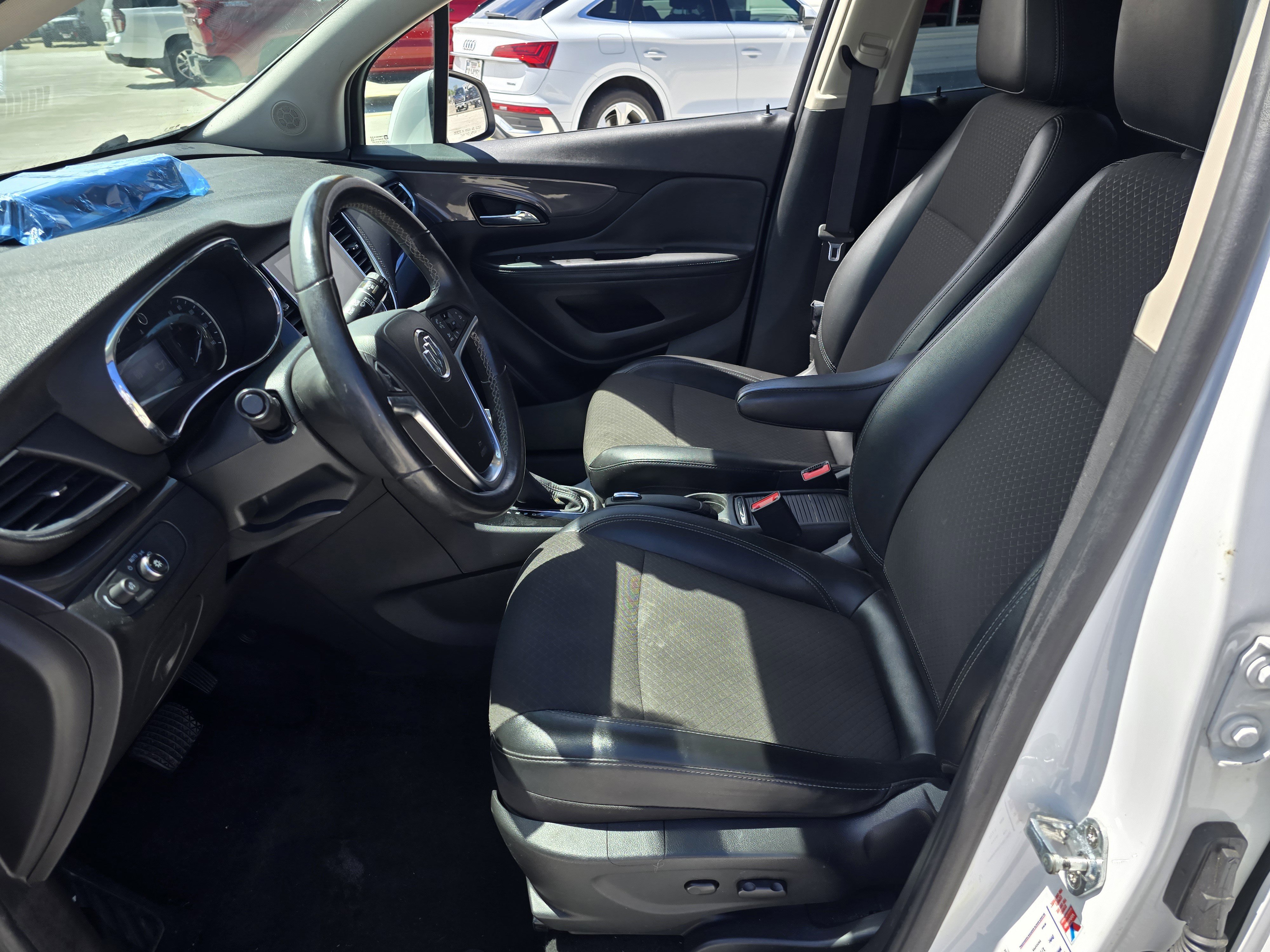 Used 2020 Buick Encore Preferred image 10