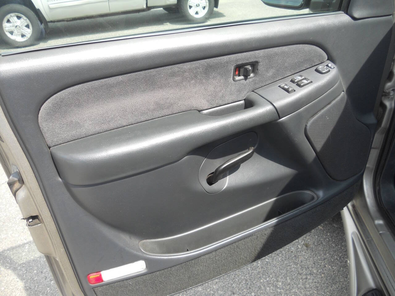 Used 2002 Chevrolet Silverado 2500 LS w/ Electrical Convenience Pkg AWD/4WD image 30