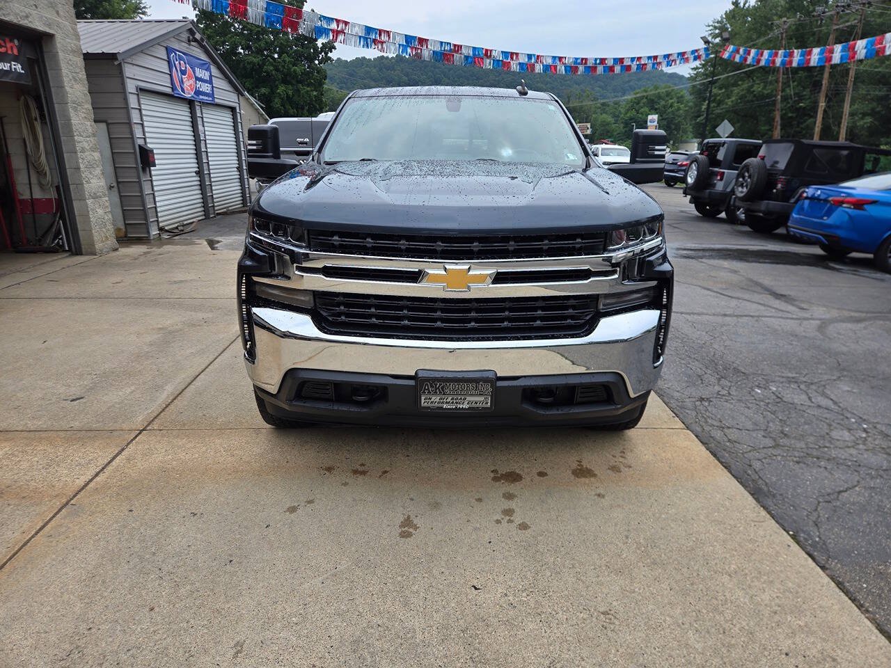 Used 2019 Chevrolet Silverado 1500 LT w/ All-Star Edition AWD/4WD image 2