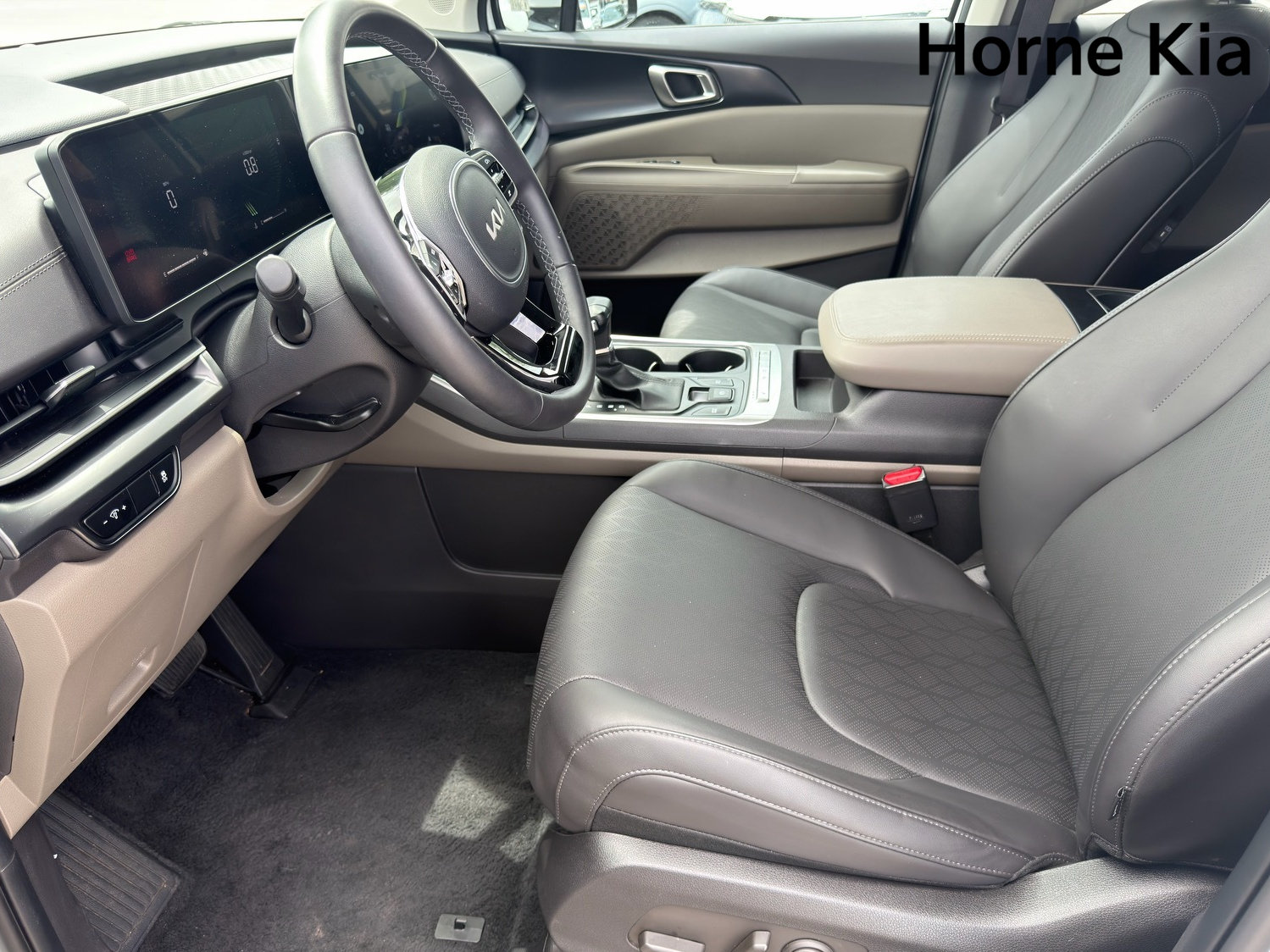 New 2026 Kia Carnival FWD image 10
