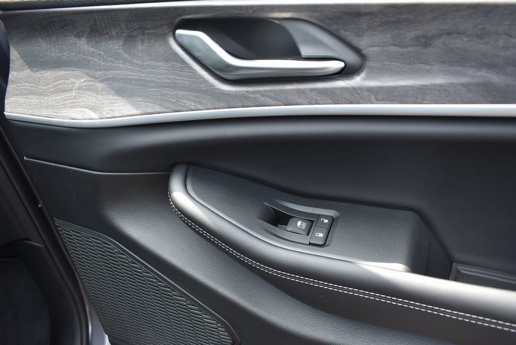 Used 2025 Jeep Grand Cherokee Limited w/ Black Appearance Package image 68