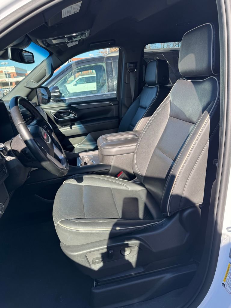 Used 2024 GMC Yukon SLT image 11