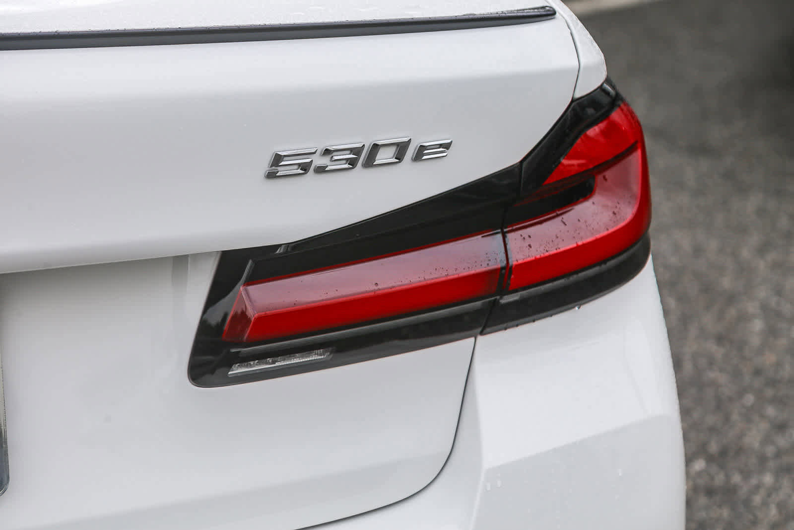 Certified 2023 BMW 530e w/ M Sport Package image 7