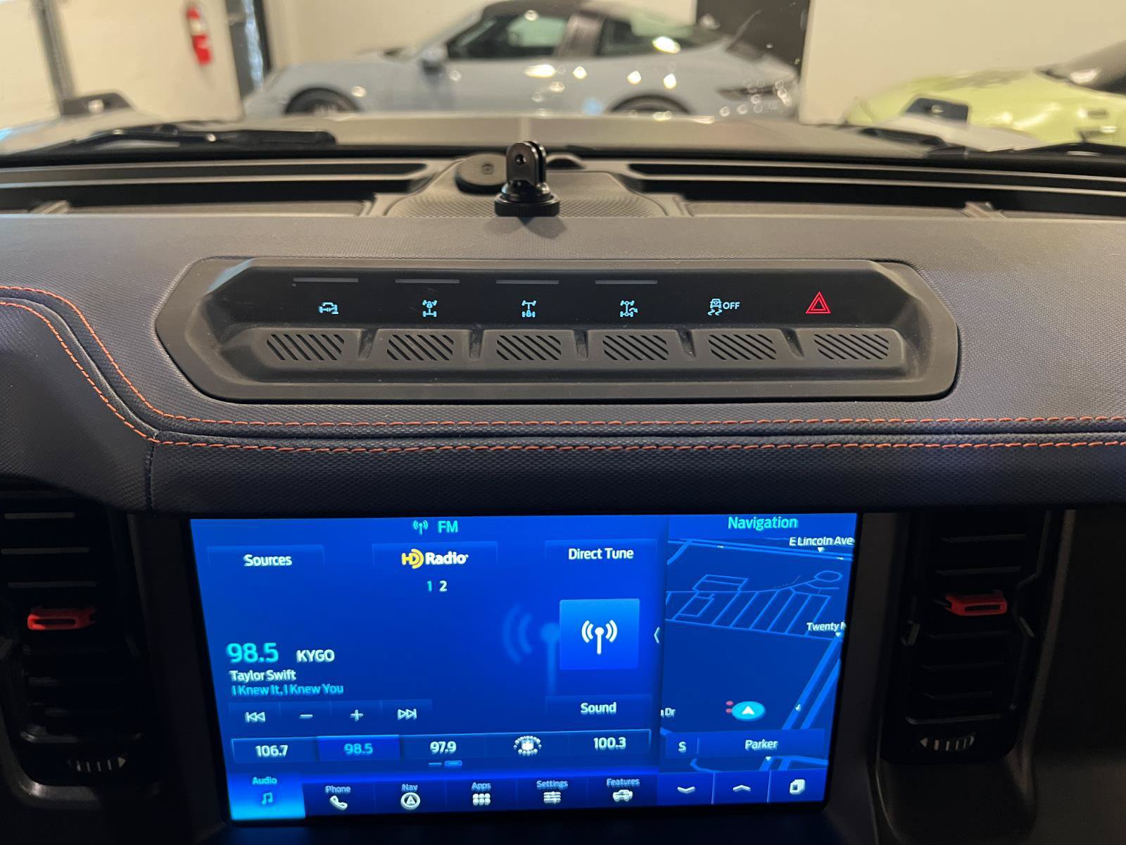 Used 2024 Ford Bronco Raptor w/ Interior Carbon Fiber Pack 6 AWD/4WD image 17