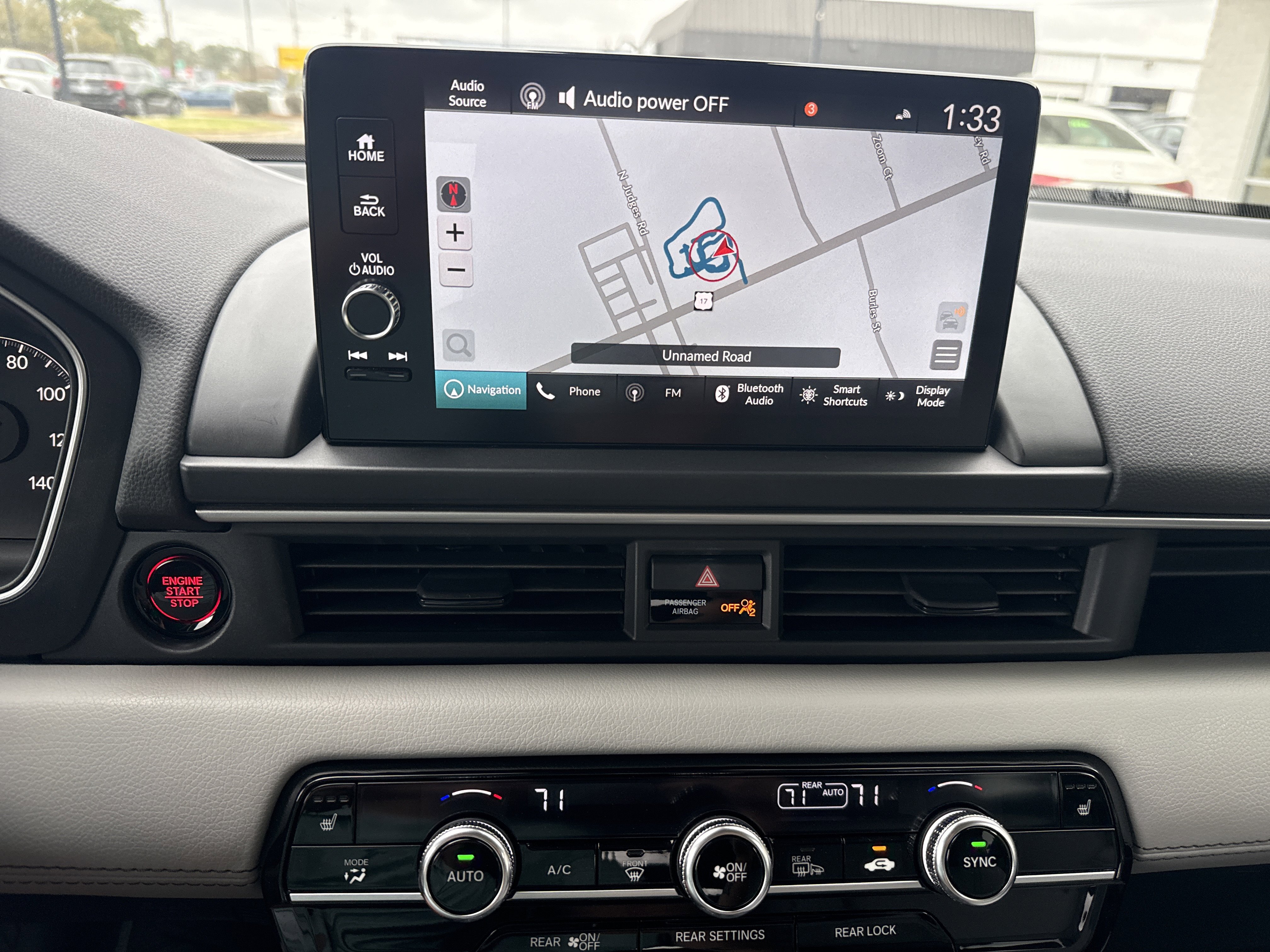 Used 2025 Honda Pilot Touring image 18