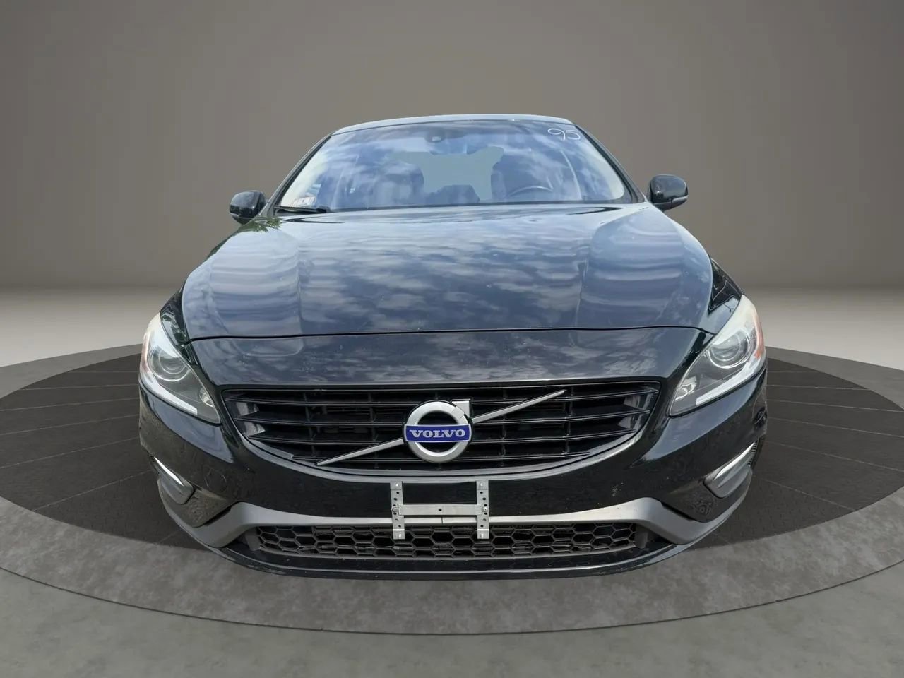 Used 2018 Volvo S60 T5 Dynamic w/ Vision Package AWD/4WD image 2