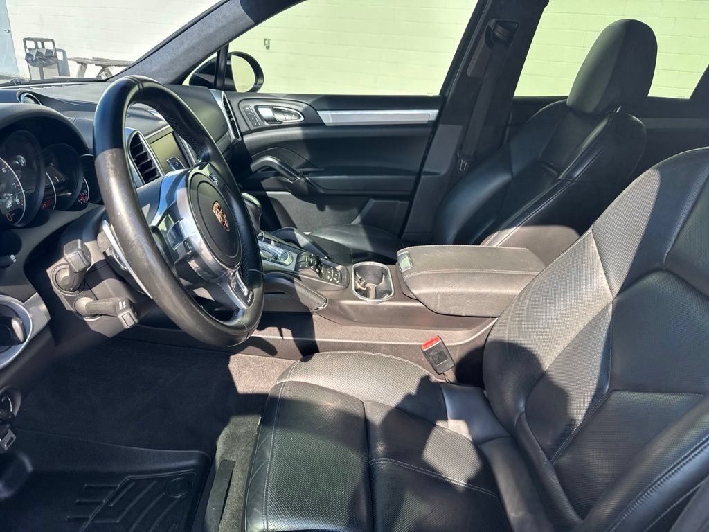 Used 2013 Porsche Cayenne GTS AWD/4WD image 21